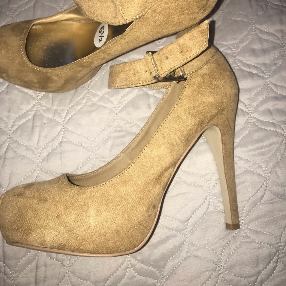 Heels (peny loves Jenny)